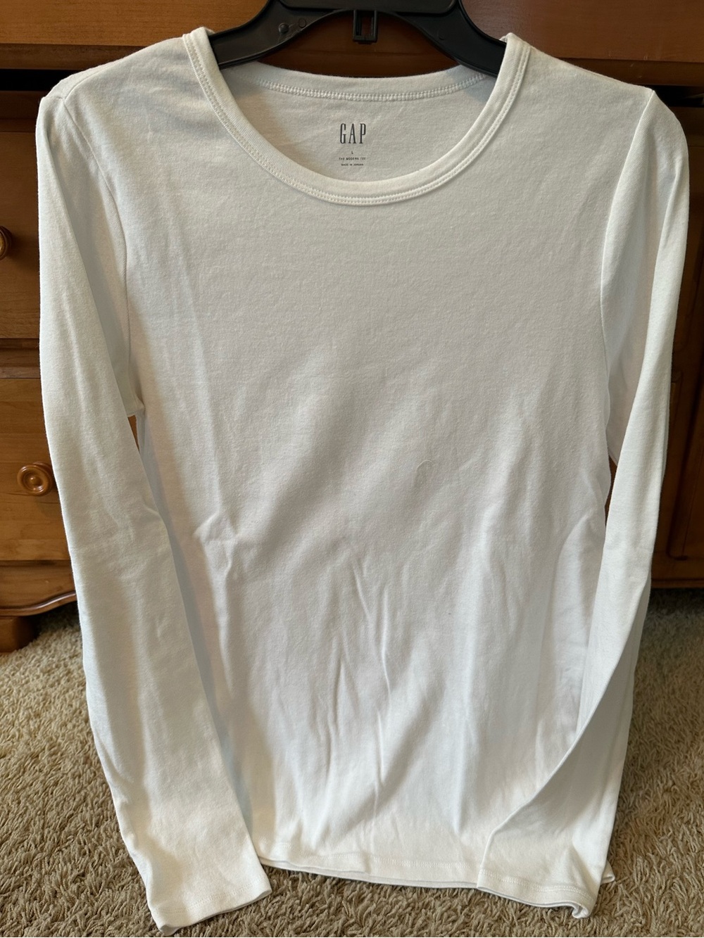 GAP LONG SLEEVE MODERN T